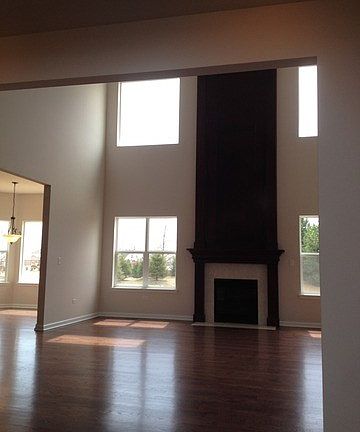 3rd image of 4231 Honey Locust Dr