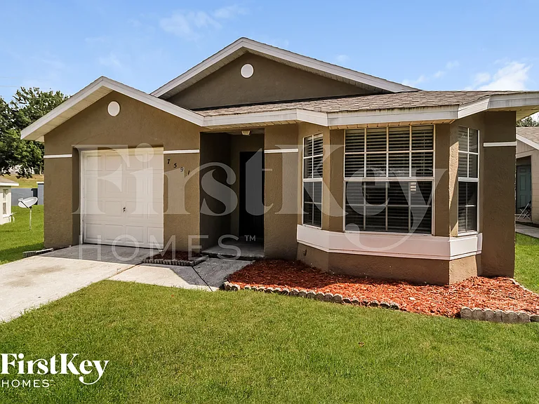 7591 Groveoak Dr — Photo 2