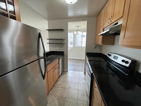 2nd image of 1386 30th Ave APT 202