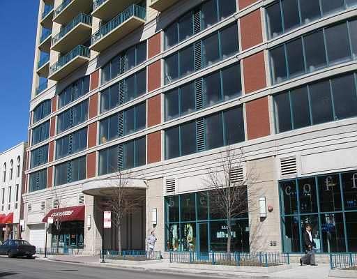 1st image of 340 W Superior St #812