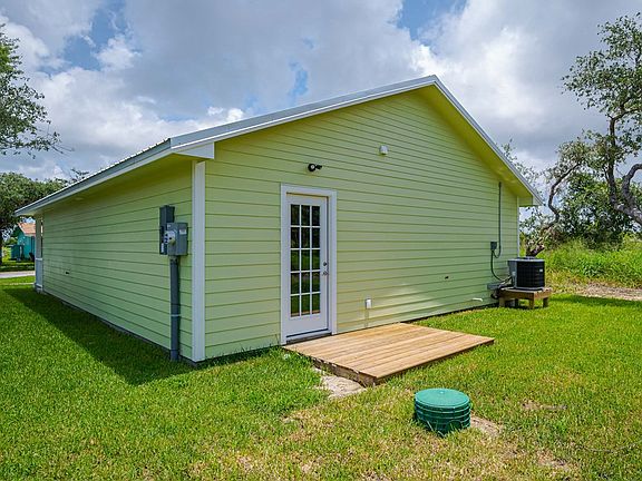 5th image of 25 Red Oak Ln