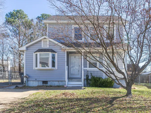 106 N Tunstall Ave, Apex, NC 27502
