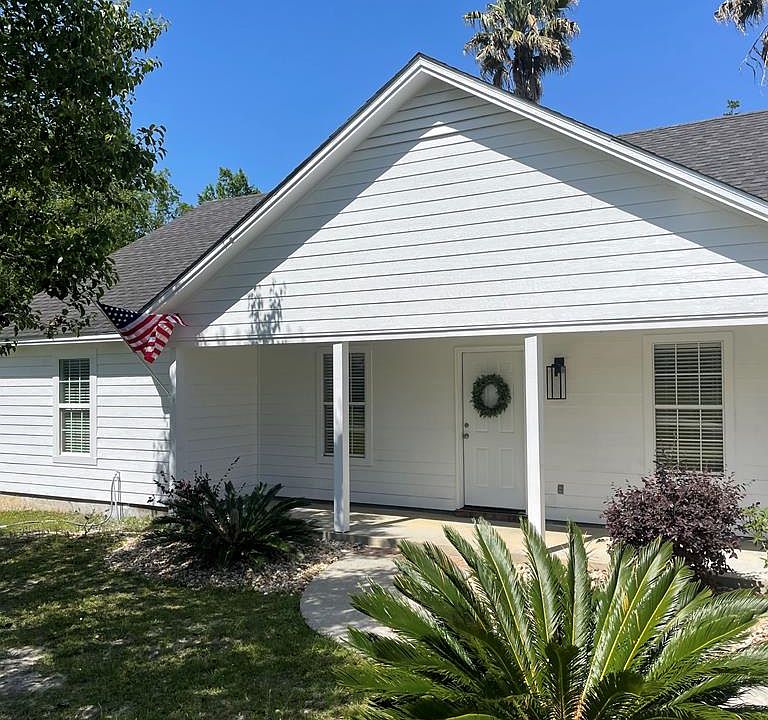 1st image of 4116 Clay Dr