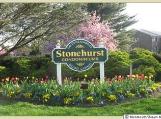 40 Manchester Ct, Freehold, NJ 07728