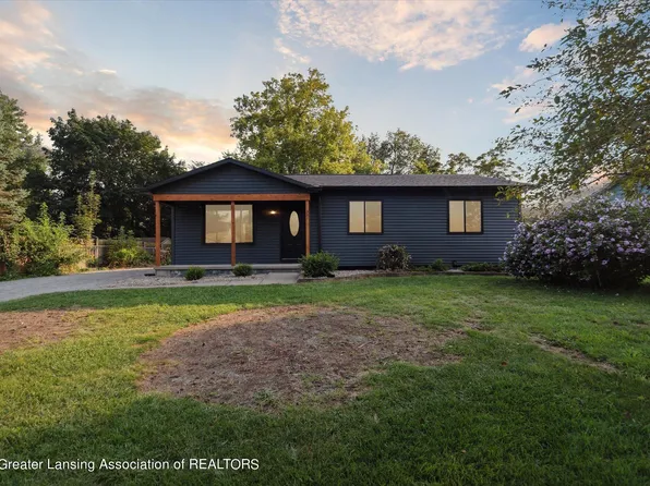 321 Scarlett Oak Dr, Perry, MI 48872