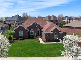 7412 N Georgetowne Rd, Washington, MI 48095