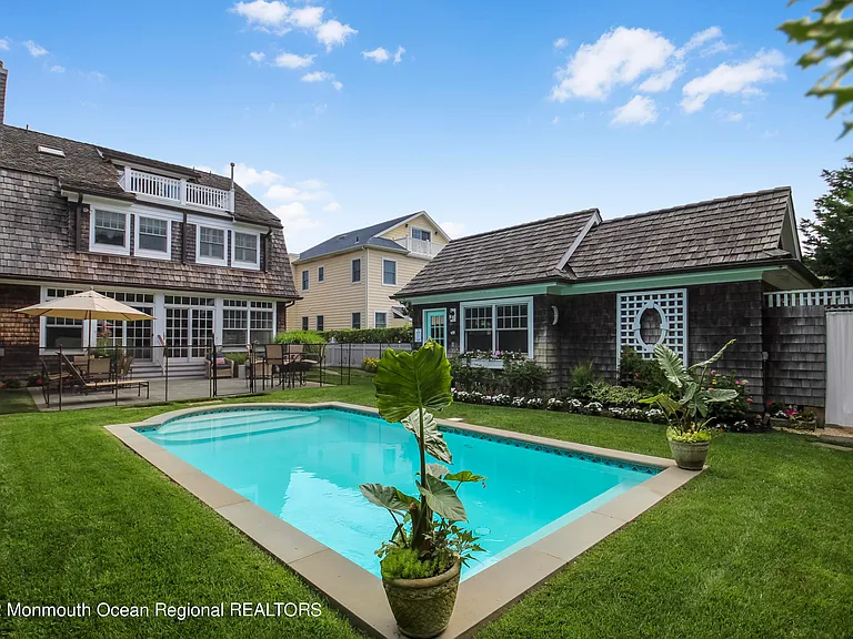 106 Stockton Blvd — Photo 24