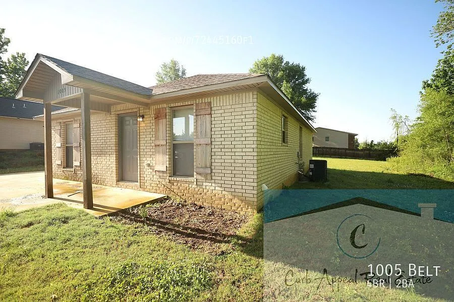 Beautiful 4 bed 2 bath home - HUD accepted!! — Photo 2