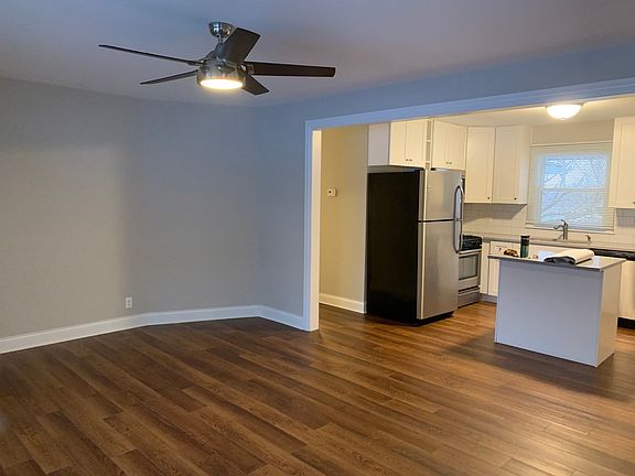 4th image of 855 Munhall Ave #A