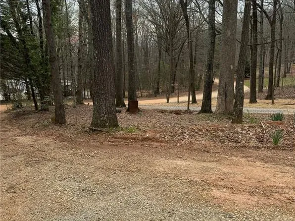 111 Tulip Trl #2, Cleveland, GA 30528