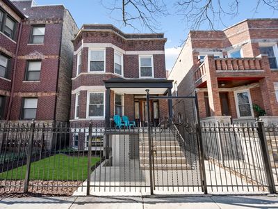 4704 N Troy St, Chicago, IL, 60625