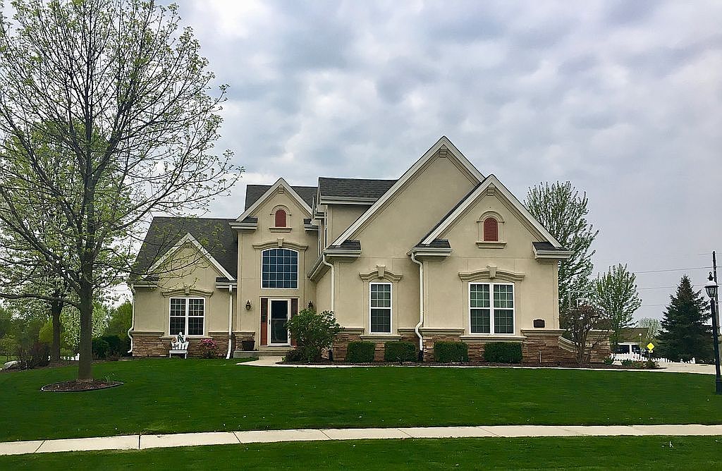 1396 Lakeridge Dr, Oconomowoc, WI 53066 Zillow