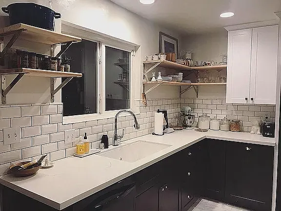 2 bed, 1400 sqft, $2,975 — Photo 2