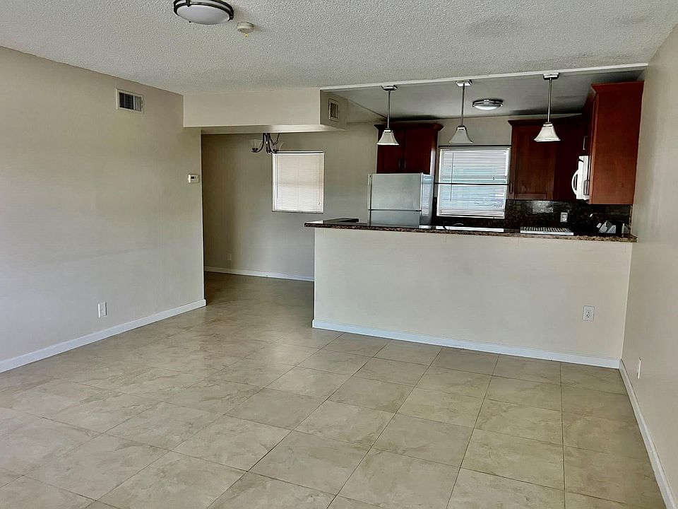 1st image of 2521 Pierce St APT 9