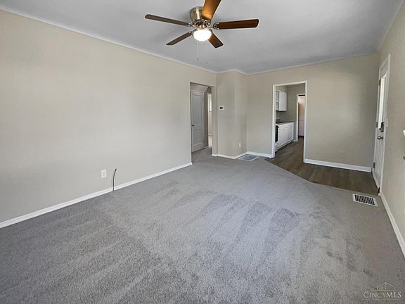 3rd image of 8494 Wexford Ave