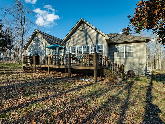 4th image of 2424 White Horse Dr