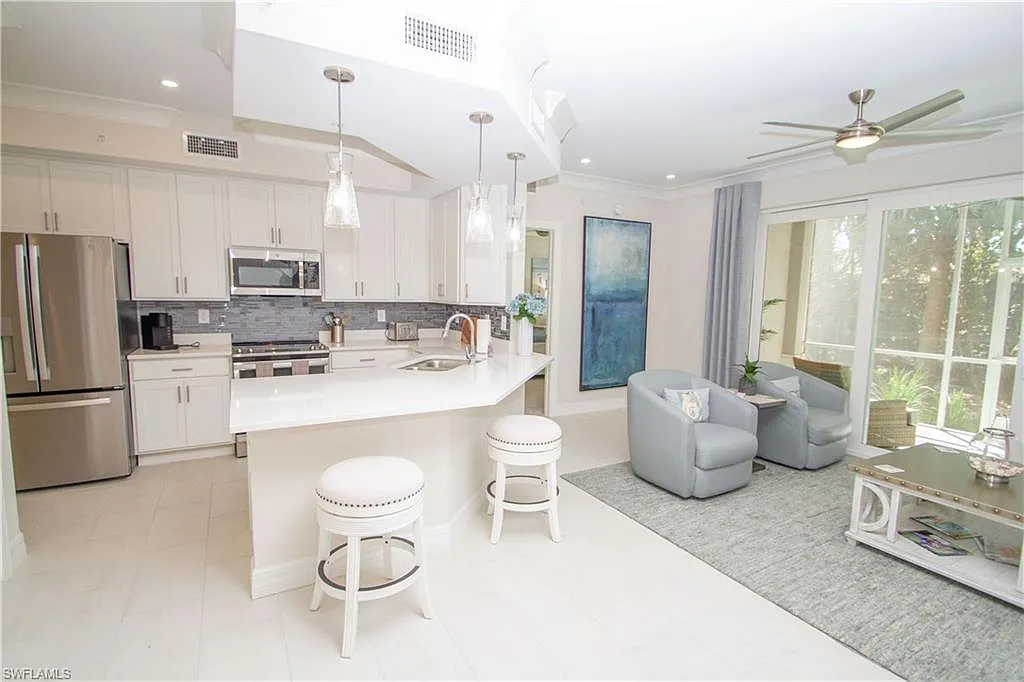 3 bed, 2.0 bath, 1537 sqft, $7,500 — Photo 4