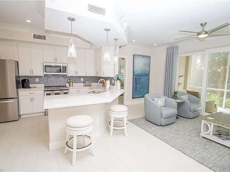 232 Indies Dr E #101 — Photo 4