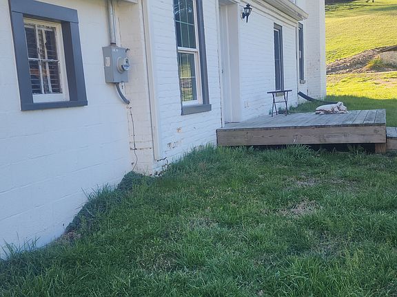 2nd image of 102 Darby Rd