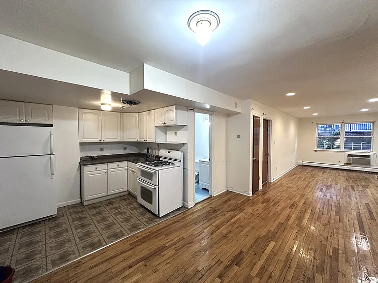 83-24 Talbot St #1 — Photo 2