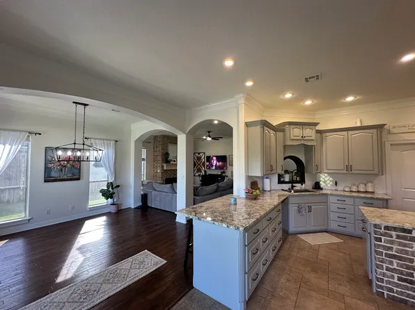 (undisclosed Address), Lumberton, TX 77657