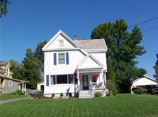 1049 Chapel St, Oneida, NY 13421