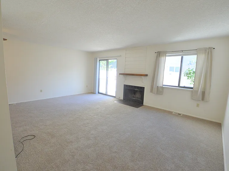 2027 Gyros Cir — Photo 8