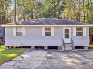 6013 Pine St, Pearlington, MS 39572