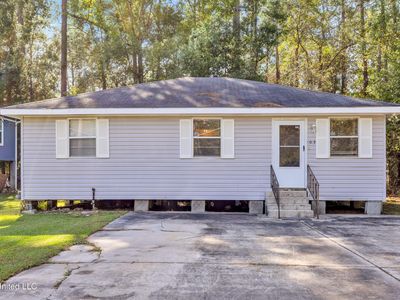 6013 Pine St, Pearlington, MS, 39572