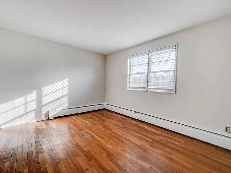4 Goslee Dr #14 — Photo 10