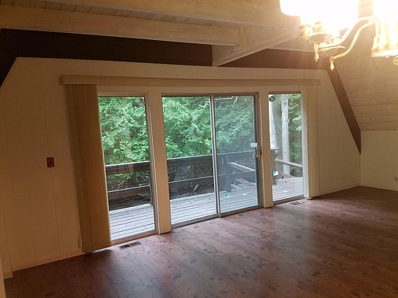 3rd image of 5445 Aspen Dr