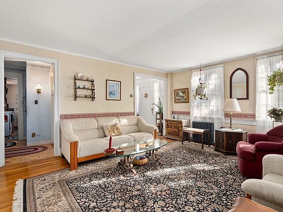 5th image of 30 Troy Ln
