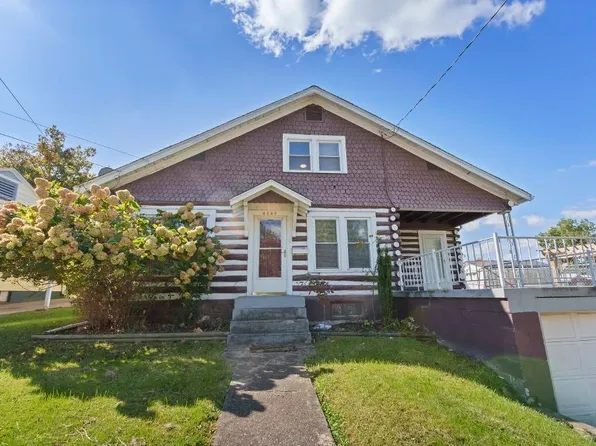 4240 Gartrell St, Ashland, KY 41101