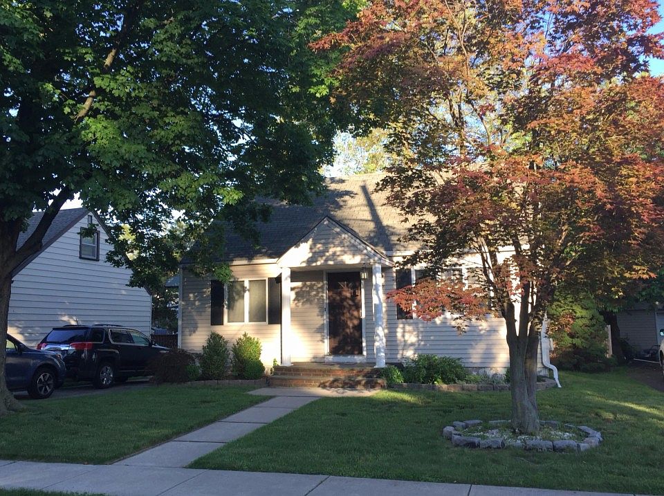 2nd image of 47 Elm Hill Rd