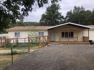 898 Speedway Rd, Roseburg, OR 97470