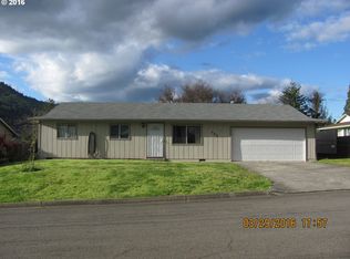 123 Clark Ter, Myrtle Creek, OR 97457