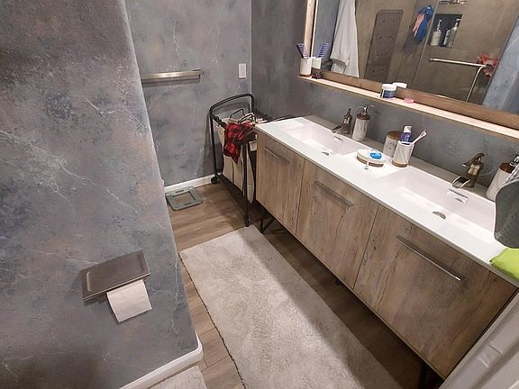 3rd image of 510 Camino De La Reina Floor 3