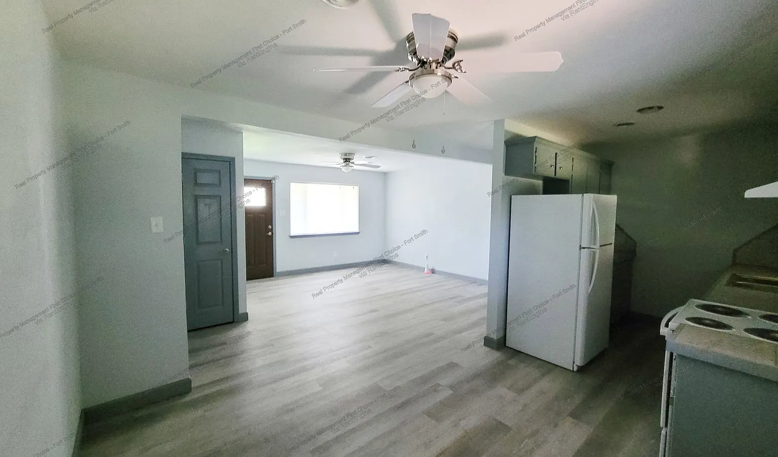 2 bed, 1.0 bath, 1009 sqft, $1,075 — Photo 3