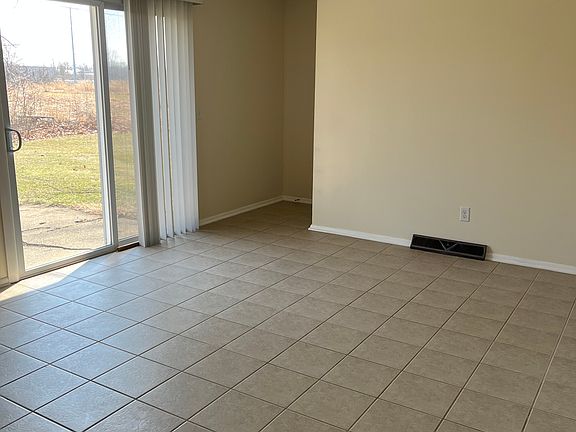 4th image of 3720 Kaiser Ave NE #3720