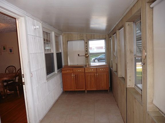 2nd image of 266 Husson St