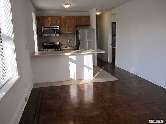 2nd image of 5954 Gates Ave APT 2B