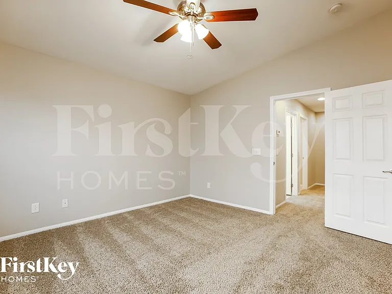 10236 Ruggles Mansion Ave — Photo 8