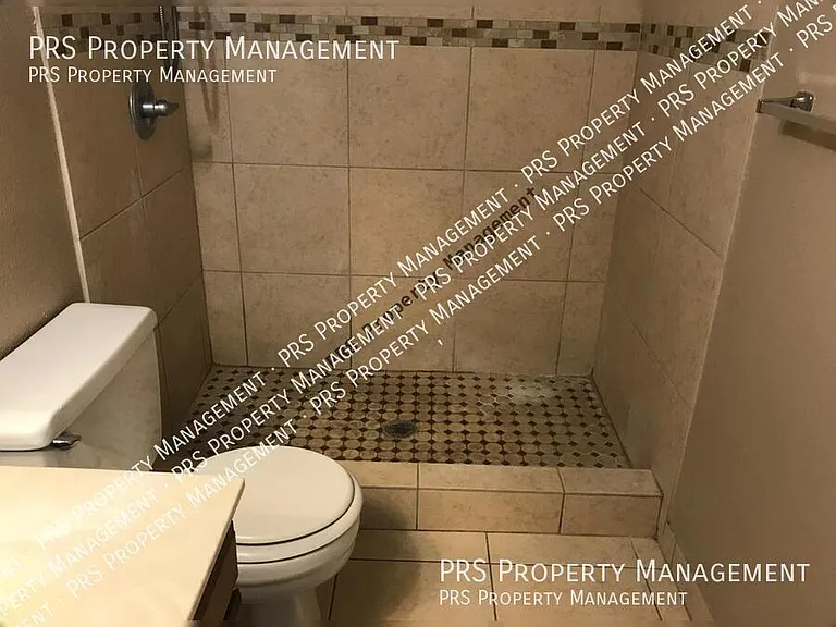 1762 W Colt Rd — Photo 5