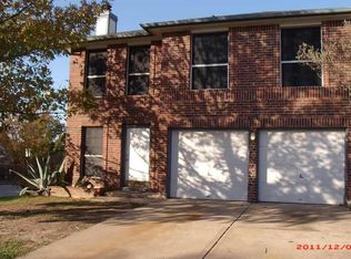 900 Castleton Dr, Pflugerville, TX 78660