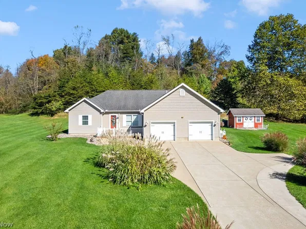 774 Lubeck Rd, Washington, WV 26181