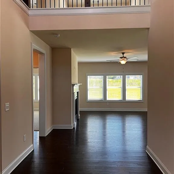 3755 Crestland Ln — Photo 6