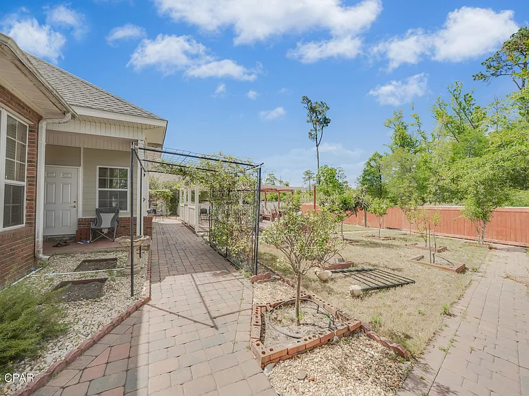 303 Wood Trl — Photo 19