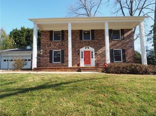 1104 16th Avenue Pl NW, Hickory, NC 28601