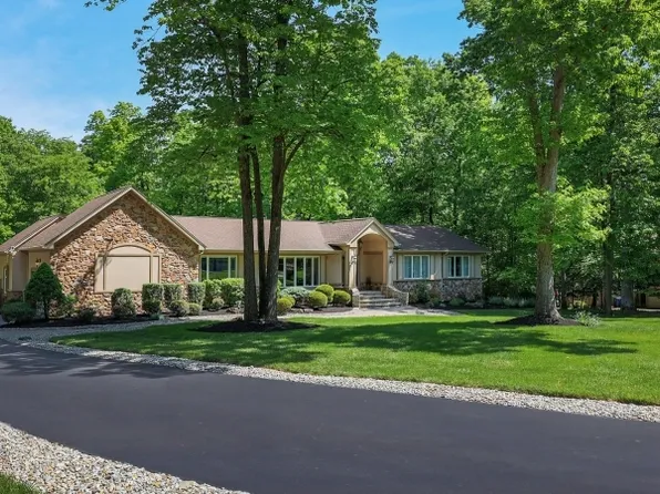 31 Angus Ln, Warren Twp., NJ 07059