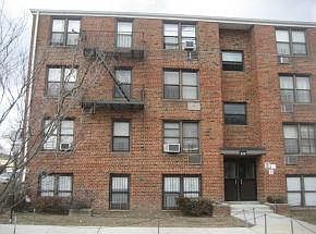 1st image of 959 E 108th St APT 1A
